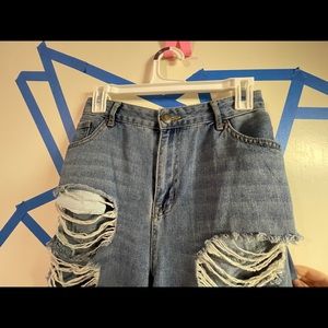 Forever 21 plus size ripped jeans
